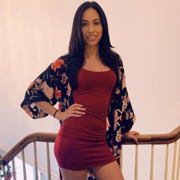 Meet your Posher, Emily - Picture 1 of 1